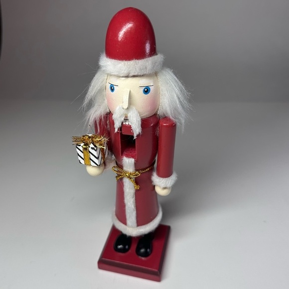 Nutcracker Wooden Santa Claus St Nick Hand Painted Vintage 8” Collectable Gift - Picture 1 of 9